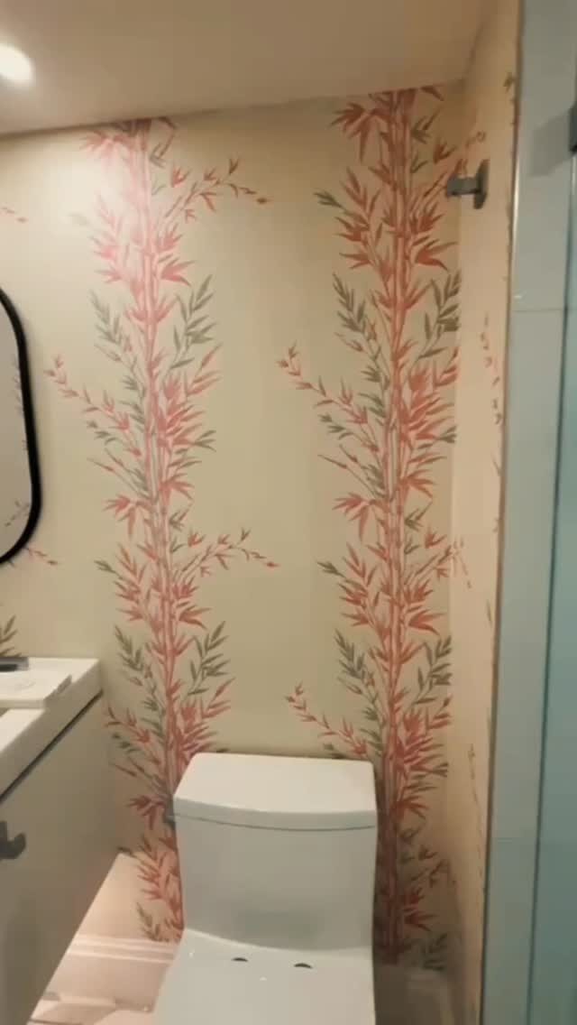 Instagram post from decora.wallpaper. This post is in position 2.